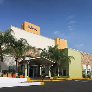 Hotel Staybridge Queretaro By Ihg, El Salitre